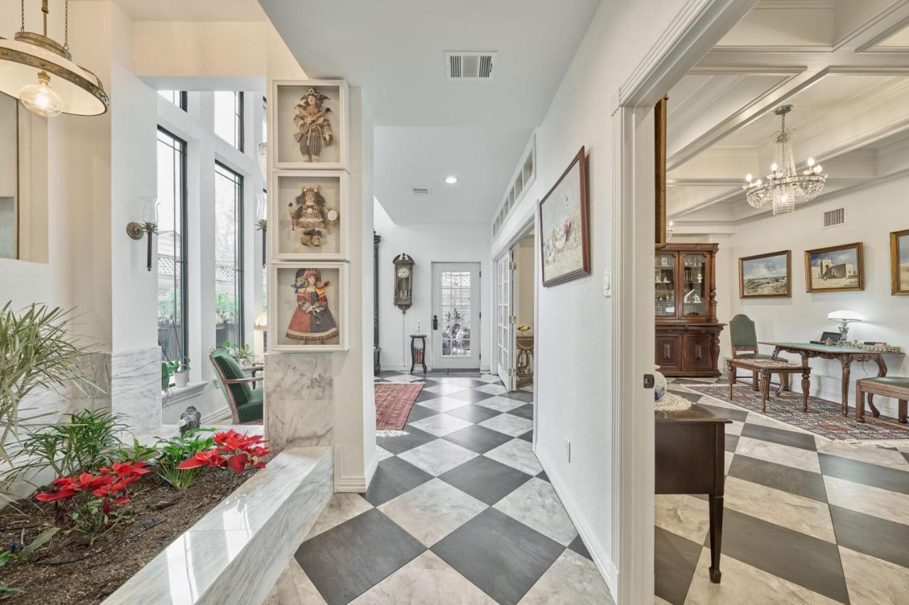 Villa With 8 Bedrooms And Heated Swimming Pool Houston Bagian luar foto