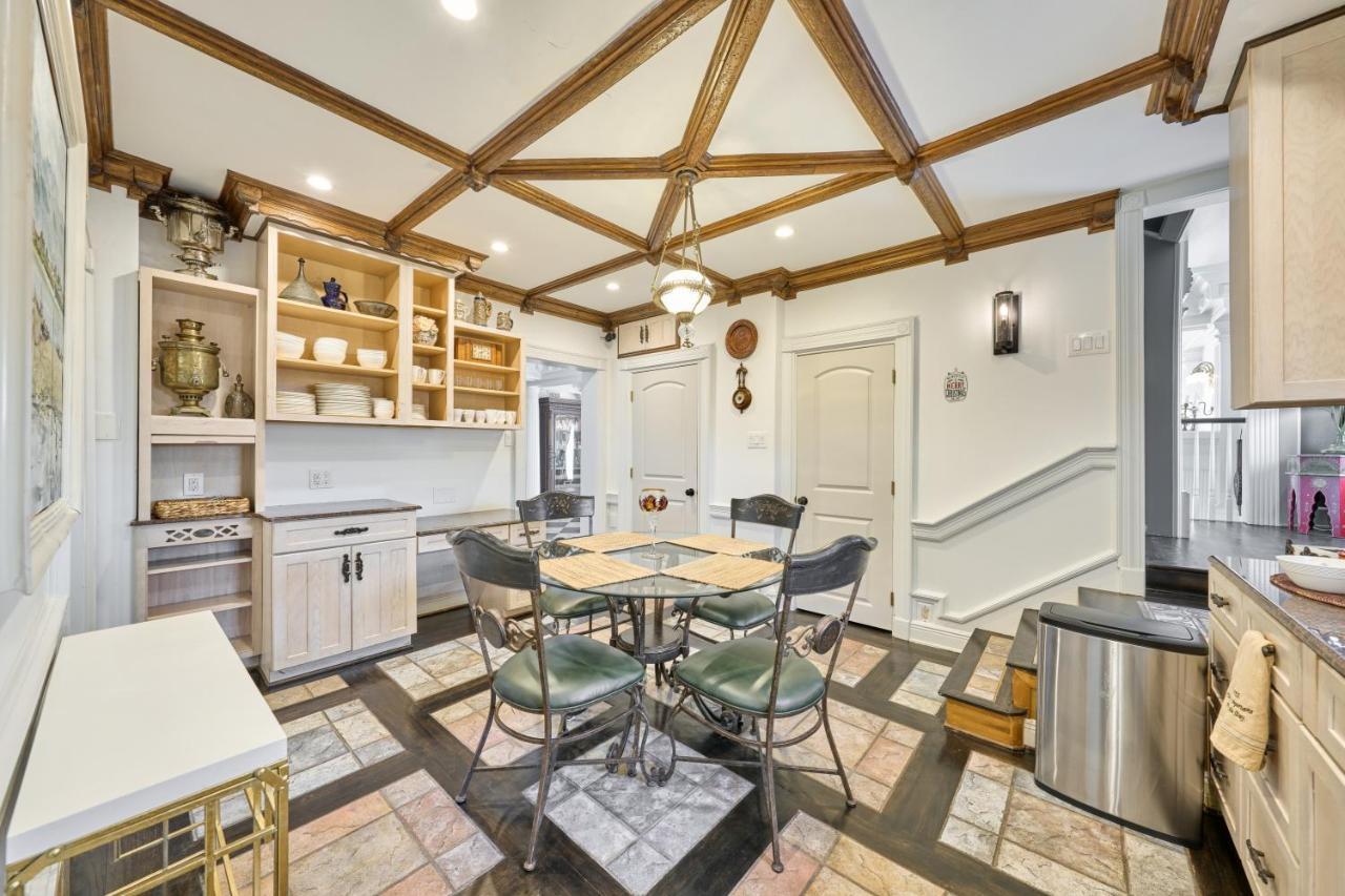 Villa With 8 Bedrooms And Heated Swimming Pool Houston Bagian luar foto