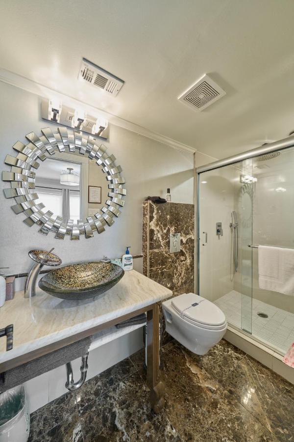 Villa With 8 Bedrooms And Heated Swimming Pool Houston Bagian luar foto