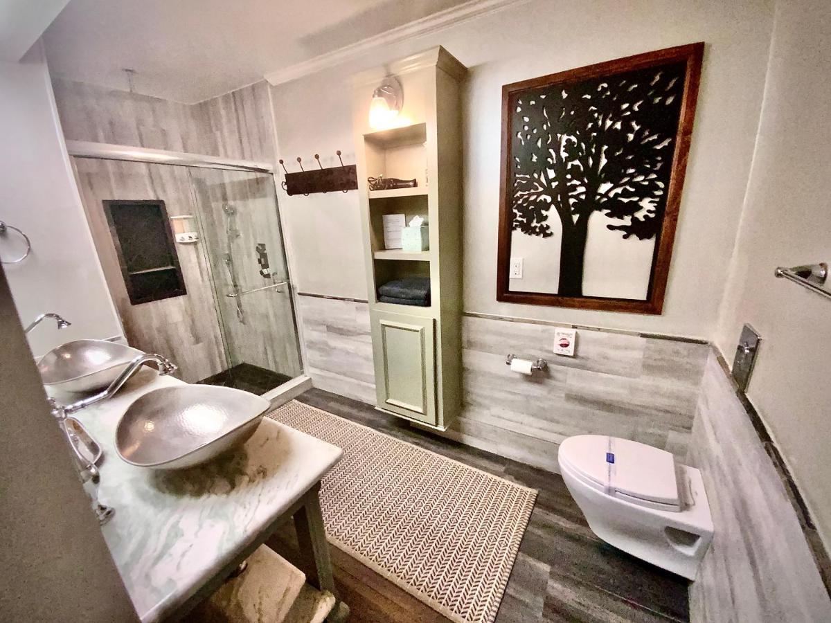 Villa With 8 Bedrooms And Heated Swimming Pool Houston Bagian luar foto