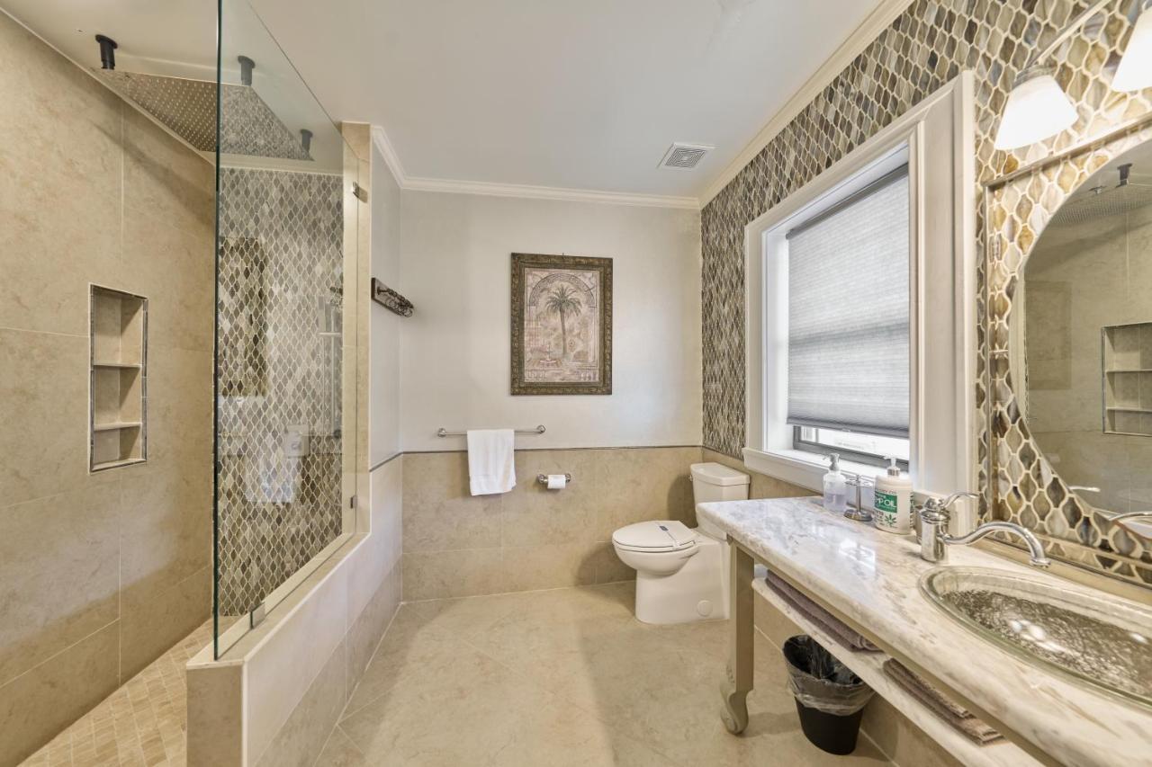 Villa With 8 Bedrooms And Heated Swimming Pool Houston Bagian luar foto