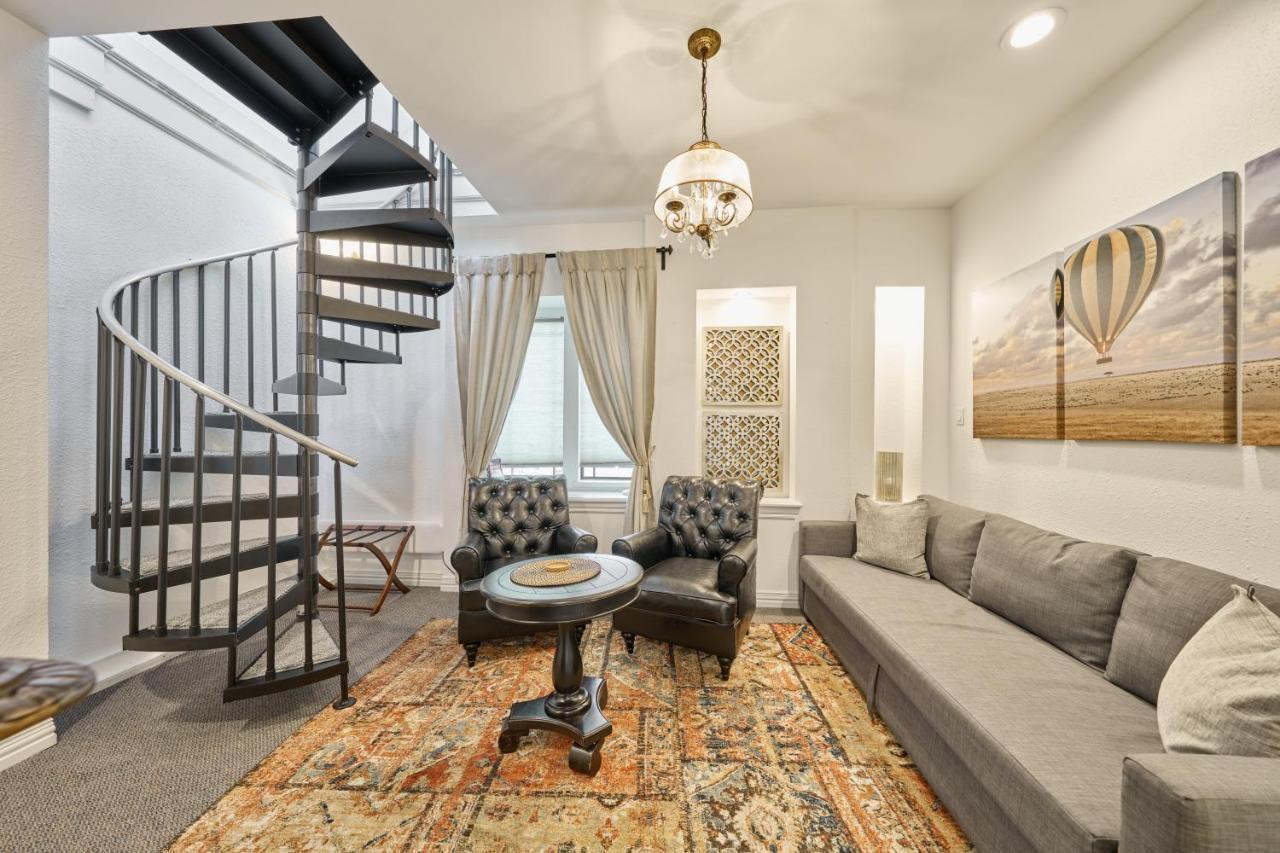 Villa With 8 Bedrooms And Heated Swimming Pool Houston Bagian luar foto